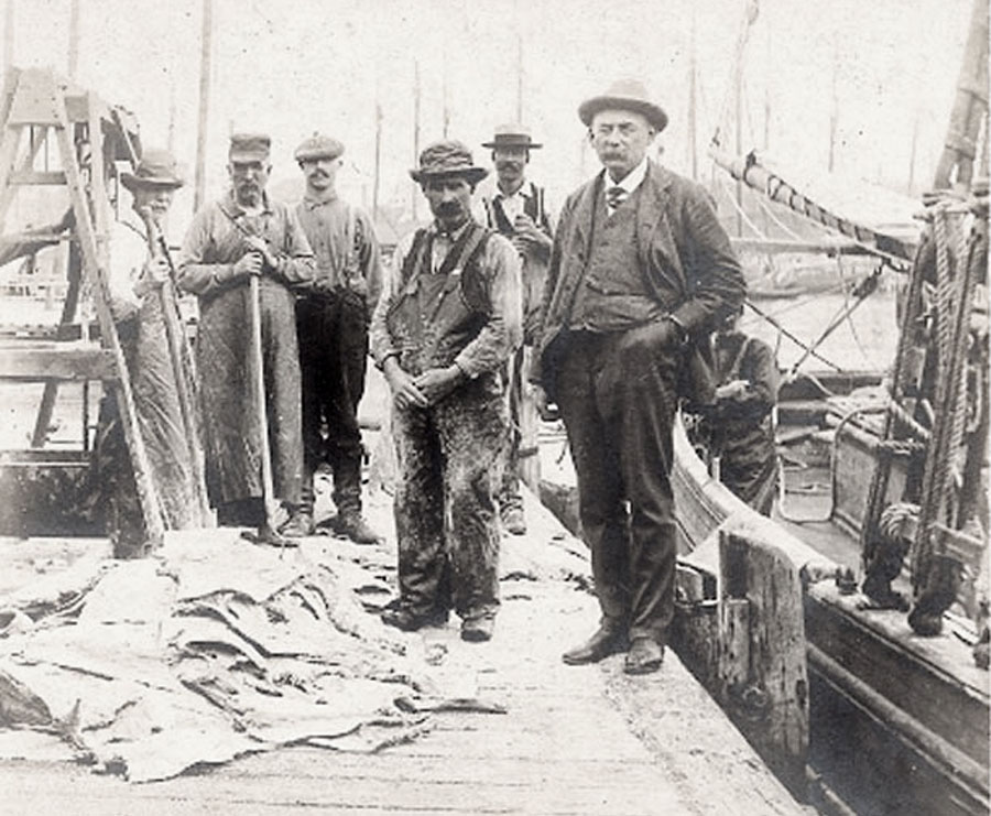 workers on wharf